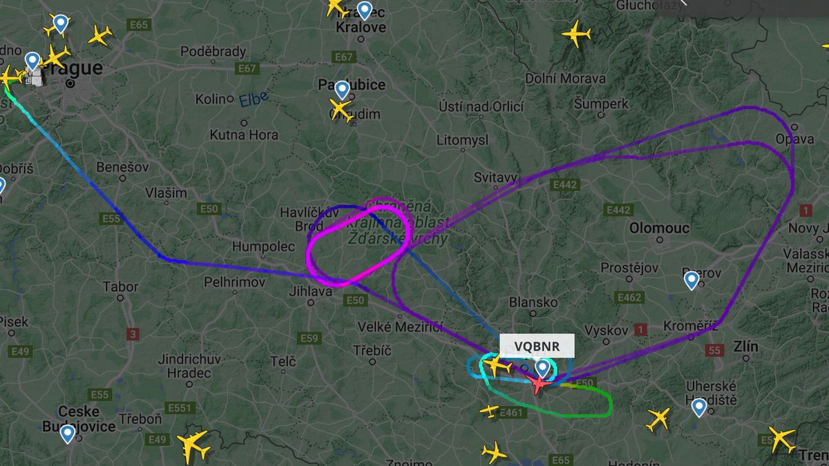 Nad Českem kroužilo „záhadné“ letadlo. Boeing 737 dřív patřil Rusům